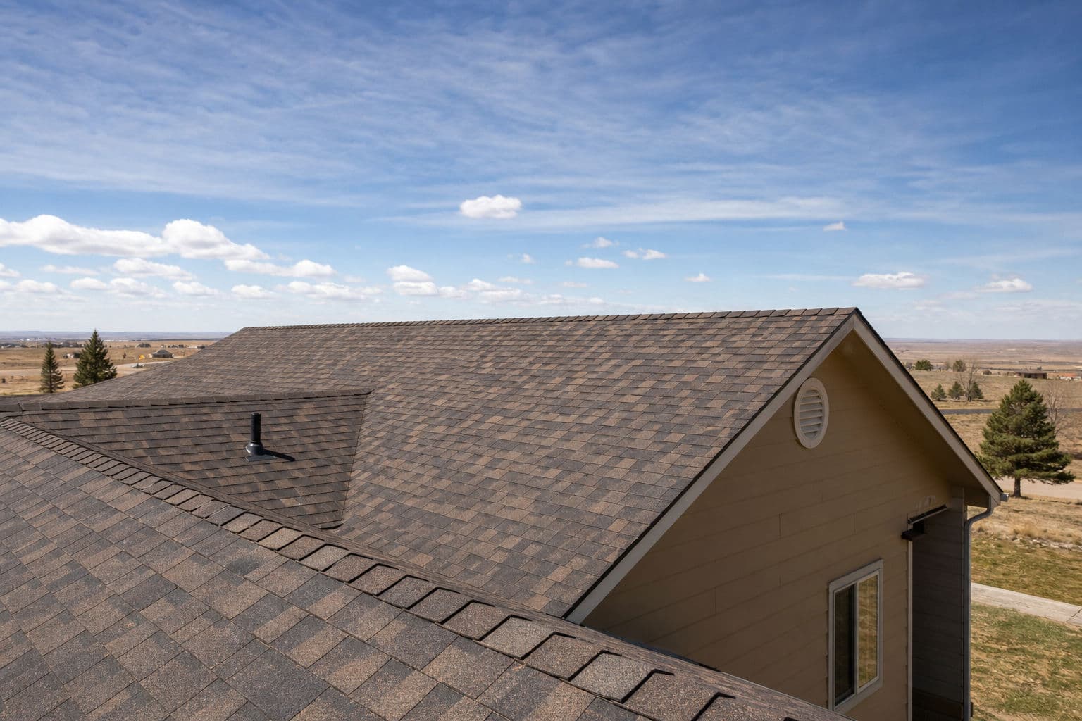 How Does Cheyenne WY High Altitude Impact Asphalt Roofing?