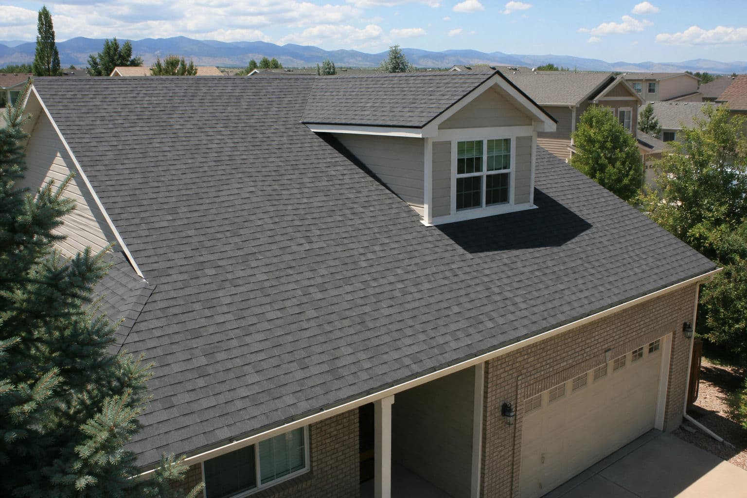 Roof Worx Providing The Best Asphalt Shingles And Installation Services in Thornton